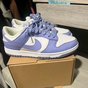 Womens low dunks “lilac”